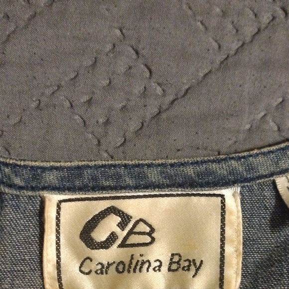 Floral Embroidered Denim Blouse - Picture 4 of 9